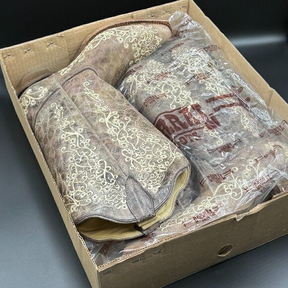 Corral Crater Bone Embroidered Snip Toe Boots - Picture 13 of 14